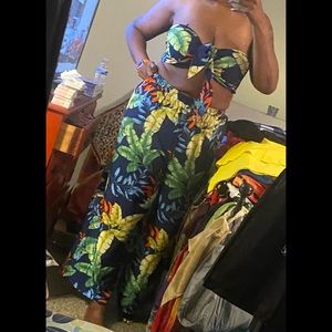 Nice vacation ready 3 pc floral set: pants, shorts and bando self tie top.
